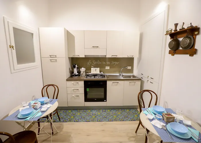 La Sicilia In Un Sogno Alojamento de Acomodação e Pequeno-almoço 4*